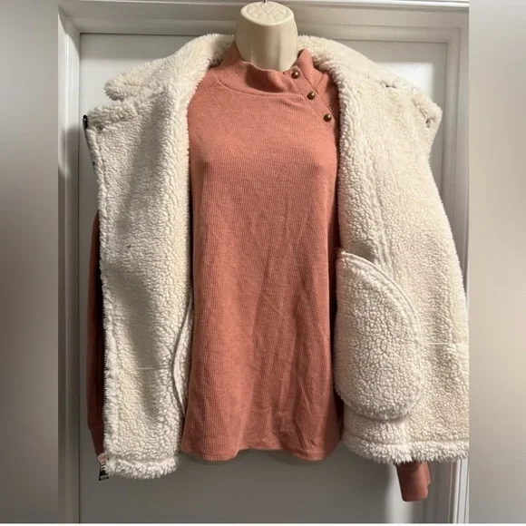 Sanctuary Black Cream Faux Sherpa Trimmed Vegan Leather Vest Medium - Picture 2 of 14